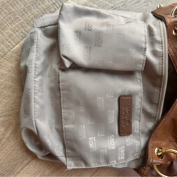 Michael Kors Moxley bag - Picture 7 of 11